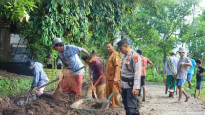 Cipta Kondisi Ramadhan 1445 H, Polsek Sukadana Polres Ciamis Giat Kunjungan Silaturahmi kepada Warga Desa Margaharja