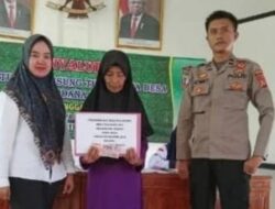 Polsek Cisaga Amankan Penyaluran BLT DD di Desa Tanjungjaya