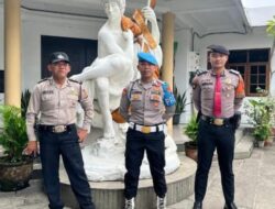 Polsek Ciamis Giat Pengamanan Kebaktian Umat Nasrani di Gereja ST Yohanes Pembaptis