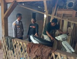 Berikan Rasa Nyaman, Bhabinkamtibmas Polsek Rajadesa Polres Ciamis Patroli di Desa Tanjungsari