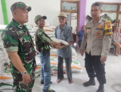 Polsek Ciamis Awasi Distribusi Bantuan Beras Pemerintah ke Warga Karangampel