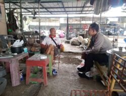 Humanis, Personel Polsek Cikoneng Datangi Warga di Beri Imbauan Kamtibmas