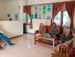 Perkuat Sinergitas, Polsek Sukadana Koorkom ke Tokoh di Desa Sukadana Hadapi Pilkada 2024
