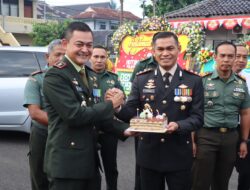 Momen Hari Bhayangkara ke-78, Kapolres Ciamis Terima Kejutan Dandim 0613/Ciamis dan Jajaran