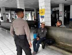 Satuan Samapta Polres Ciamis Patroli Jalan Kaki di Terminal Ciamis Beri Imbauan Kamtibmas