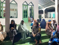 Bhabinkamtibmas Desa Mekarjadi Laksanakan Sambang dan Silaturahmi di Mesjid