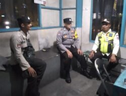 Berikan Rasa Aman di Malam Hari, Polsek Cijeungjing Polres Ciamis Intens Patroli Biru