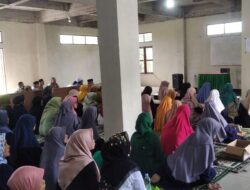 Polsek Panumbangan Polres Ciamis Datang ke Pengajian di Desa Sindangherang