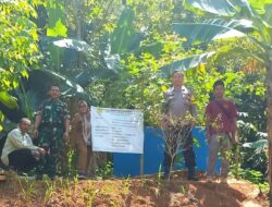 Perkuat Sinergitas, Polsek Cijeungjing Polres Ciamis Koorkom ke Petani di Sawah Desa Bojongmengger