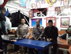 Perkuat Sinergitas, Polsek Rancah Polres Ciamis Beri Binluh ke Warga Sukacai Saat Ngeronda