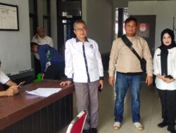 Polsek Kawali Polres Ciamis Monitoring Pembagian PMT ke KRS di Wilayah Kecamatan Kawali