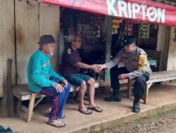 Datang ke Tomas, Anggota Polsek Cijeungjing Koorkom Kamtibmas Jelang Pilkada Serentak