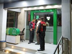 Ops Mantap Praja, Polres Ciamis Siagakan Personel PAM di Kantor Bawaslu Ciamis