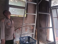 Polsek Lakbok Polres Ciamis Datangi TKP Kebakaran Rumah di Desa Karangpaningal