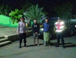 Berikan Rasa Nyaman, Personel Polsek Sukadana Polres Ciamis Patroli Kamtibmas Saat Malam Hari