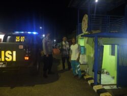 Humanis, Polsek Cipaku Polres Ciamis Patroli Dialogis ke Pemukiman Warga Saat Malam Hari