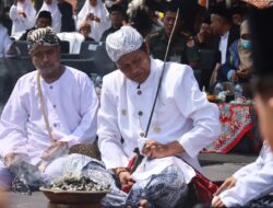 Kapolres Ciamis Ikuti Prosesi Upacara Adat Sakral Nyangku dan Festival Budaya Panjalu Tahun 2024