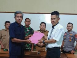 Polsek Rancah Polres Ciamis Bersiaga Saat Proses Tes Tertulis Bagi Para Calon PAW Kades Karangpari