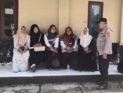 Polsek Kawali Polres Ciamis Datang ke MI Purwasari Koorkom dan Binluh Cegah Bullying