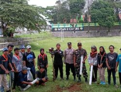 TNI-Polri Bersinergi bersama masyarakat Pembuatan Lubang Sumur Resapan Air (Lubang Biopori)