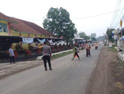 Pengaturan Lalu Lintas Pagi, Polsek Lakbok Polres Ciamis Pelayanan Masyarakat di Depan Sekolah