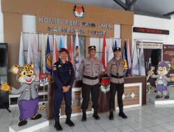 Ops Mantap Praja, Polres Ciamis Bersiagadi Kantor KPU Kabupaten Ciamis Jelang Pencoblosan Pilkada Serentak
