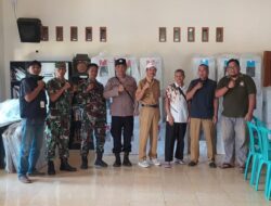 Polres Ciamis Pengamanan Distribusi Logistik Pilkada Tingkat PPK Rancah ke PPS Cisontrol