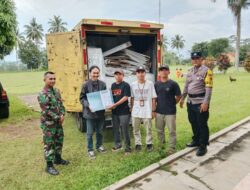 Polres Ciamis Pengamanan Penarikan Logistik Pilkada Tingkat PPS ke PPK di Kecamatan Cipaku