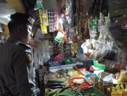 Satuan Samapta Polres Ciamis Keliling Pasar Imbanagara Ciamis Cek Harga Bahan Pokok dan Stok