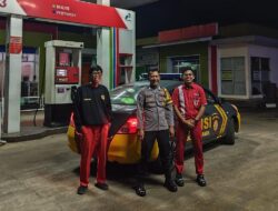 Ops Lilin 2024, Polsek Kawali Polres Ciamis Patroli Dialogis di Malam Hari Berikan Kenyamanan Nataru