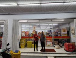 Ops Lilin 2024, Polsek Kawali Polres Ciamis Patroli Dialogis Malam Berikan Kenyamanan Nataru