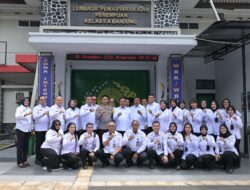 Kapolda Jabar Hadiri Upacara Pemberian Remisi Khusus Natal 2024 di Lapas Perempuan Bandung