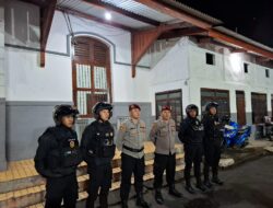 Polres Ciamis Gelar Patroli Dialogis di Stasiun KAI Ciamis untuk Pastikan Keamanan Libur Akhir Tahun