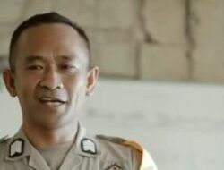 Melihat Lagi Pengabdian Bripka Joko, Polisi yang Sukarela Jadi Tukang Gali Kubur