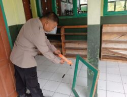 Polsek Rajadesa Polres Ciamis Datangi TKP Curat Di Sebuah Sekolah Desa Tigaherang