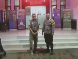 Berikan Rasa Aman, Personel Polsek Kawali Polres Ciamis Patroli Dialogis di Malam Hari