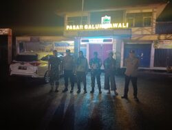 Jaga Harkamtibmas, Polsek Kawali Intensifkan Patroli Gabungan Kewilayahan Saat Malam Hari*