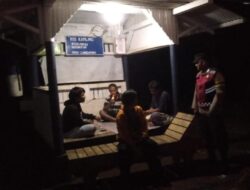 Berikan Rasa Aman, Personel Polsek Kawali Polres Ciamis Patroli Dialogis di Malam Hari