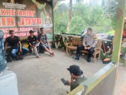 Bhabinkamtibmas Desa Bunter Sambangi Warga Dusun Cibangban, Warga Apresiasi Kehadiran Polisi di Tengah Masyarakat