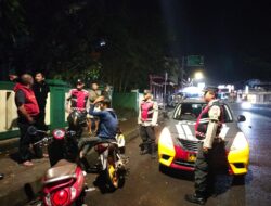 Berikan Rasa Aman, Personel Polsek Kawali Polres Ciamis Patroli Dialogis di Malam Hari