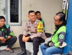 Humanis, Polsek Ciamis Polres Ciamis Datangi Pengemudi Ojol di Ciamis Beri Imbauan Kamtibmas