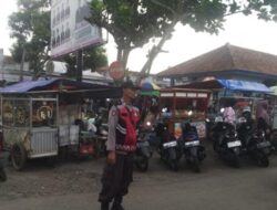 Polsek Cisaga Polres Ciamis Patroli Dialogis Saat Waktu Ngabuburit Di Lokasi Keramaian Cisaga