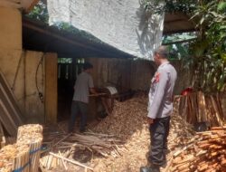 Cooling System, Polsek Rajadesa Polres Ciamis Koorkom Bersama Pengrajin di Desa Purwaraja